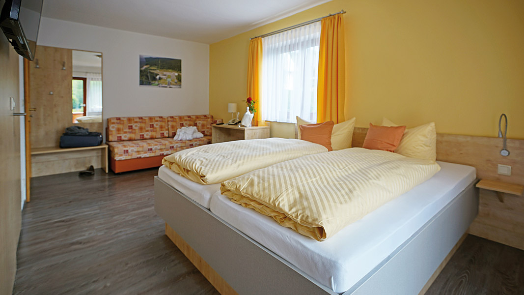 Zimmer Landhotel & Gasthof Zwota im Erzgebirge